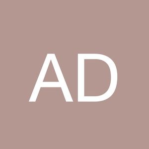 Meet your Posher, Adie